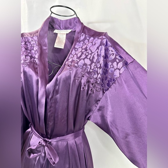 Vintage Lucy Pereda silky deep purple robe size M - Picture 8 of 14